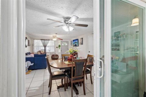 House in Holiday, Florida 3 bedrooms, 88.07 sq.m. № 2155718 - photo 6
