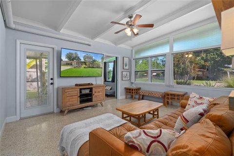 Casa en venta en Saint Petersburg, Florida, 3 dormitorios, 103.86 m2 № 2385942 - foto 13