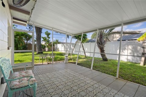Casa en venta en Saint Petersburg, Florida, 3 dormitorios, 103.86 m2 № 2385942 - foto 25