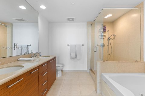 Copropriété à vendre à Miami, Floride: 2 chambres, 126.07 m2 № 2170925 - photo 24