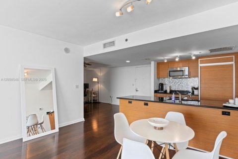 Copropriété à vendre à Miami, Floride: 2 chambres, 126.07 m2 № 2170925 - photo 15