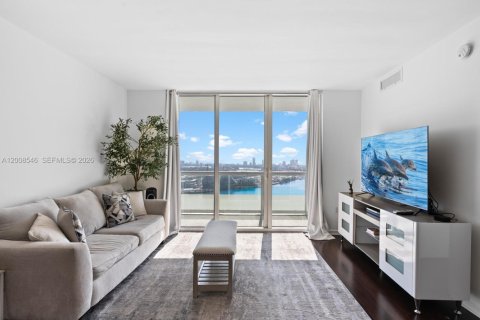 Copropriété à vendre à Miami, Floride: 2 chambres, 126.07 m2 № 2170925 - photo 3