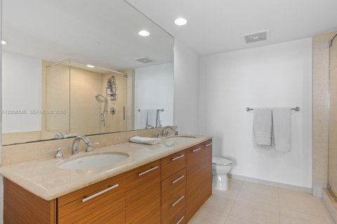 Copropriété à vendre à Miami, Floride: 2 chambres, 126.07 m2 № 2170925 - photo 25