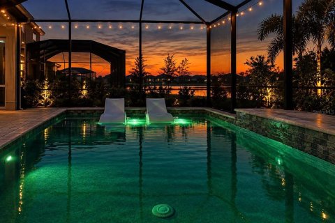 House in Venice, Florida 4 bedrooms, 189.06 sq.m. № 2134348 - photo 8