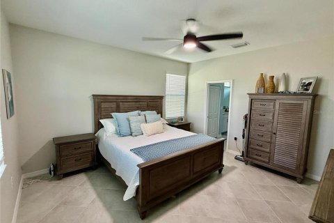 House in Venice, Florida 4 bedrooms, 189.06 sq.m. № 2134348 - photo 15