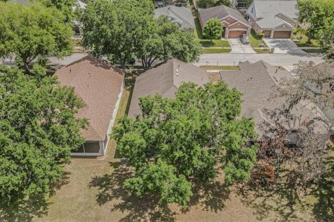 House in Temple Terrace, Florida 4 bedrooms, 178.56 sq.m. № 2199977 - photo 22