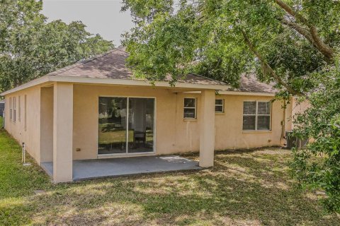 House in Temple Terrace, Florida 4 bedrooms, 178.56 sq.m. № 2199977 - photo 18