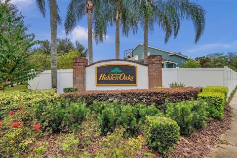 House in Temple Terrace, Florida 4 bedrooms, 178.56 sq.m. № 2199977 - photo 26
