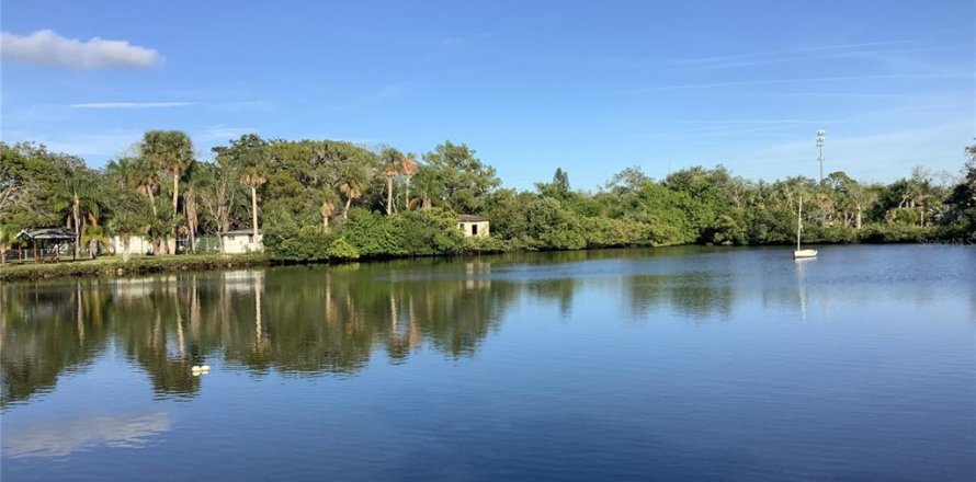 Land in Hudson, Florida № 2103983