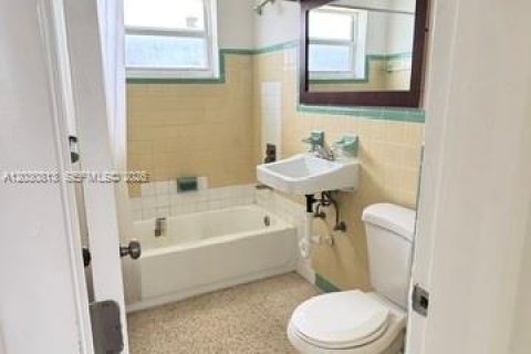Villa ou maison à louer à Miami, Floride: 1 chambre, 37.16 m2 № 2167963 - photo 1