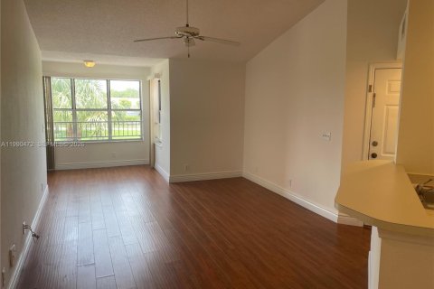 Copropriété à louer à Margate, Floride: 1 chambre, 66.15 m2 № 2056169 - photo 5
