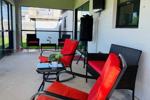 Villa ou maison à louer à Cape Coral, Floride: 4 chambres, 152.55 m2 № 1977206 - photo 27