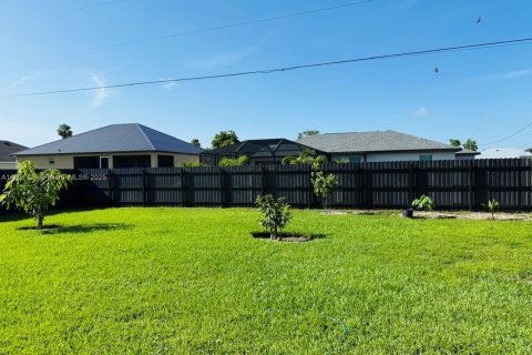Villa ou maison à louer à Cape Coral, Floride: 4 chambres, 152.55 m2 № 1977206 - photo 30