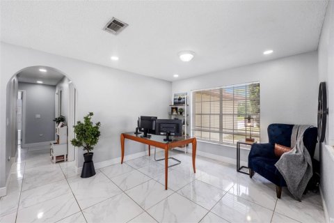 House in Hudson, Florida 3 bedrooms, 143.81 sq.m. № 1912198 - photo 7