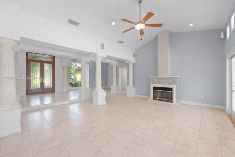 House in Palmetto Bay, Florida 5 bedrooms, 329.8 sq.m. № 2043871 - photo 22