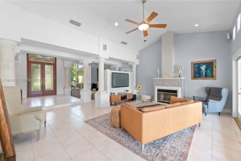 House in Palmetto Bay, Florida 5 bedrooms, 329.8 sq.m. № 2043871 - photo 21