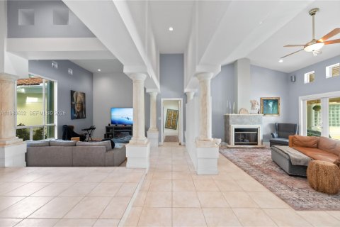 House in Palmetto Bay, Florida 5 bedrooms, 329.8 sq.m. № 2043871 - photo 14