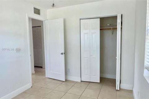 Immobilier commercial à vendre à Fort Lauderdale, Floride № 2153067 - photo 18