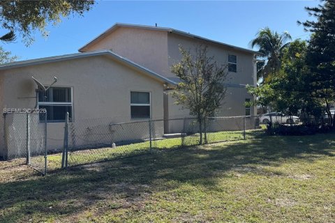 Immobilier commercial à vendre à Fort Lauderdale, Floride № 2153067 - photo 5