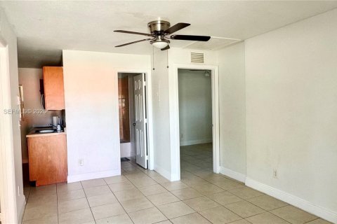 Immobilier commercial à vendre à Fort Lauderdale, Floride № 2153067 - photo 19