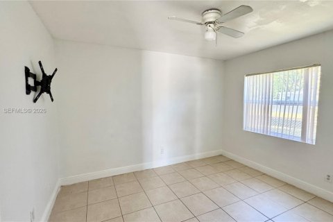Immobilier commercial à vendre à Fort Lauderdale, Floride № 2153067 - photo 16