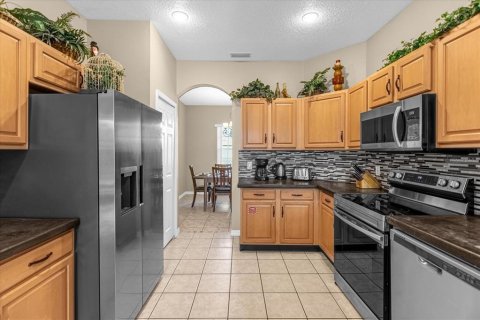 House in Davenport, Florida 5 bedrooms, 231.05 sq.m. № 1353260 - photo 8