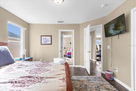 House in Davenport, Florida 5 bedrooms, 231.05 sq.m. № 1353260 - photo 15