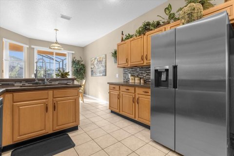 House in Davenport, Florida 5 bedrooms, 231.05 sq.m. № 1353260 - photo 10