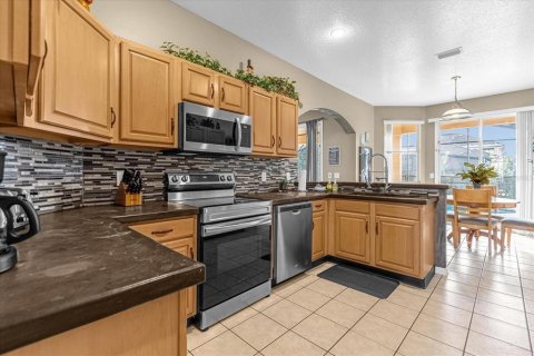 House in Davenport, Florida 5 bedrooms, 231.05 sq.m. № 1353260 - photo 7