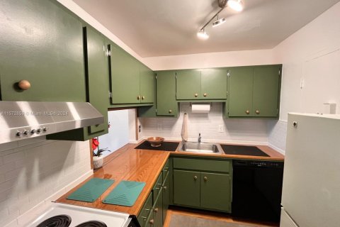Condominio en venta en Miami, Florida, 1 dormitorio, 68.75 m2 № 1811737 - foto 10