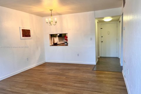 Condominio en venta en Miami, Florida, 1 dormitorio, 68.75 m2 № 1811737 - foto 12
