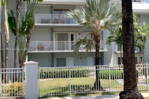 Condominio en venta en Miami, Florida, 1 dormitorio, 68.75 m2 № 1811737 - foto 4