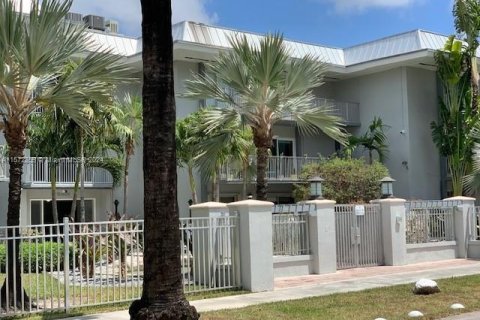Condominio en venta en Miami, Florida, 1 dormitorio, 68.75 m2 № 1811737 - foto 3