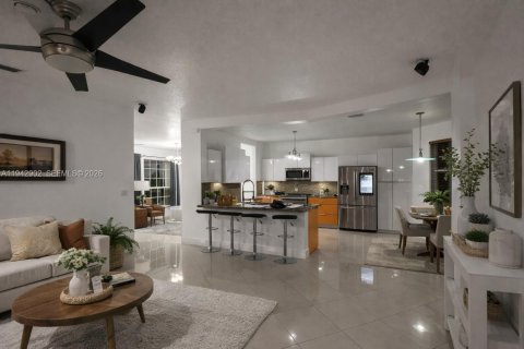 Villa ou maison à vendre à Miramar, Floride: 3 chambres, 208.19 m2 № 1999228 - photo 3