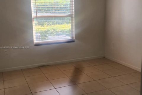 Apartamento en alquiler en Miami, Florida, 1 dormitorio, 51.84 m2 № 1954374 - foto 5