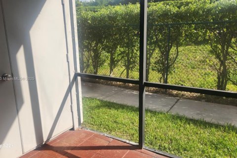 Apartamento en alquiler en Miami, Florida, 1 dormitorio, 51.84 m2 № 1954374 - foto 10