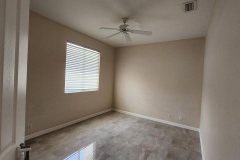 House in Wellington, Florida 5 bedrooms, 313.55 sq.m. № 2249799 - photo 2