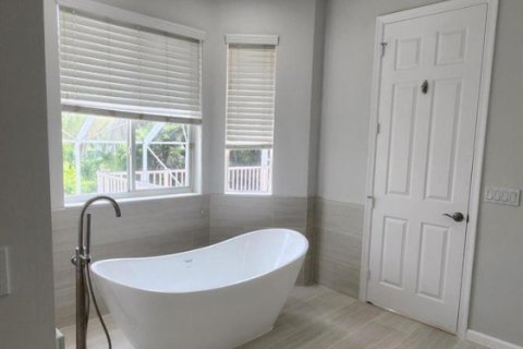 House in Wellington, Florida 5 bedrooms, 313.55 sq.m. № 2249799 - photo 19