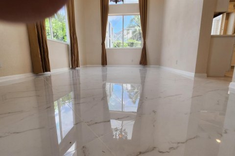 House in Wellington, Florida 5 bedrooms, 313.55 sq.m. № 2249799 - photo 13