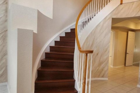 House in Wellington, Florida 5 bedrooms, 313.55 sq.m. № 2249799 - photo 10