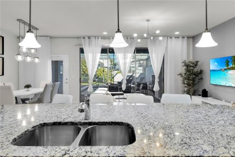 Купить таунхаус в Киссимми, Флорида 7 комнат, 210.24м2, № 2306790 - фото 9