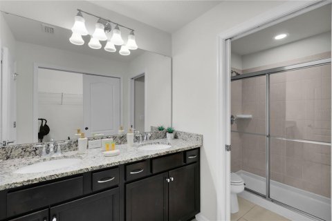 Купить таунхаус в Киссимми, Флорида 7 комнат, 210.24м2, № 2306790 - фото 24