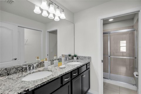 Купить таунхаус в Киссимми, Флорида 7 комнат, 210.24м2, № 2306790 - фото 28