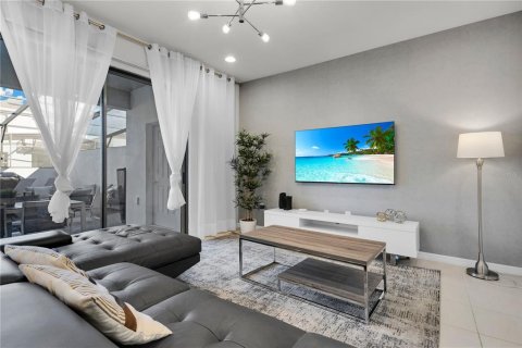 Купить таунхаус в Киссимми, Флорида 7 комнат, 210.24м2, № 2306790 - фото 5