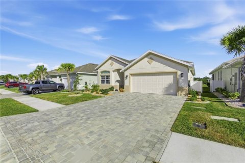 Casa en venta en Palm Coast, Florida, 3 dormitorios, 188.03 m2 № 2145552 - foto 3