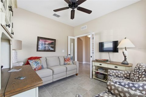 Casa en venta en Palm Coast, Florida, 3 dormitorios, 188.03 m2 № 2145552 - foto 24