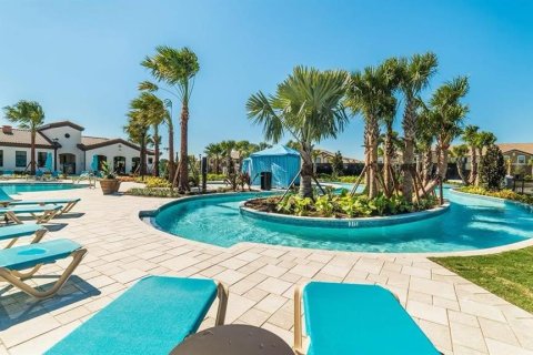Casa en venta en Kissimmee, Florida, 5 dormitorios, 231.51 m2 № 1901031 - foto 29