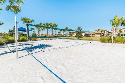 Casa en venta en Kissimmee, Florida, 5 dormitorios, 231.51 m2 № 1901031 - foto 30
