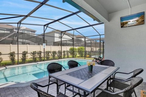 Casa en venta en Kissimmee, Florida, 5 dormitorios, 231.51 m2 № 1901031 - foto 12