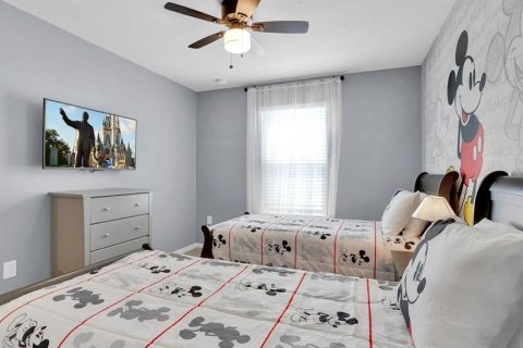 Casa en venta en Kissimmee, Florida, 5 dormitorios, 231.51 m2 № 1901031 - foto 17